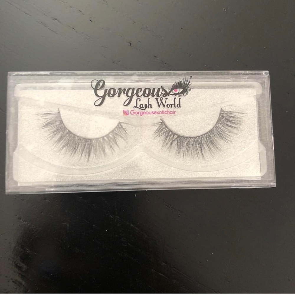 MINK EYELASHES